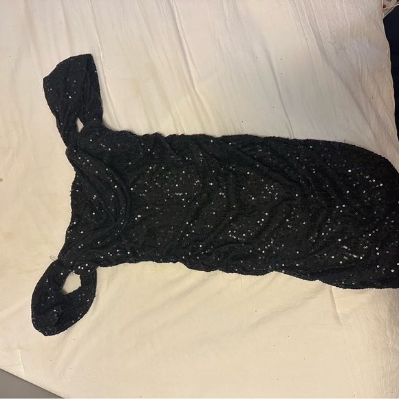 Hello Molly Dress - Picture 2 of 7